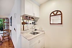 Waikomo Stream Villas 402