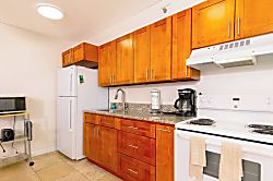 Waikiki Banyan 2804 T2