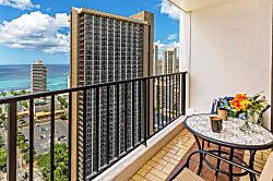 Waikiki Banyan 2804 T2