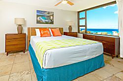 Waikiki Banyan 2804 T2