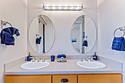 Sands of Kahana Resort PH 381