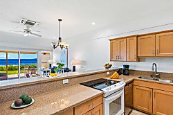 Puamana Oceanfront Condo 150-4