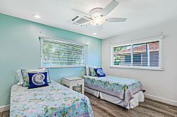 Puamana Oceanfront Condo 150-4