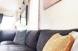 Hale Moi 202B - Living area