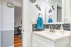 Kona Kai B2 - Updated 2nd Floor Retreat