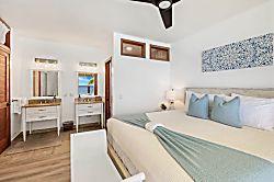 Poipu Shores 404A - Master suite