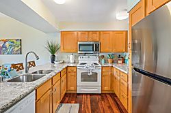 Lae Nani Condo Second Floor Unit