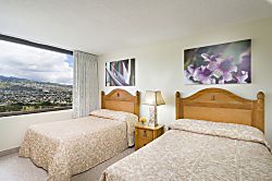 Waikiki Banyan: Standard One-Bedroom 