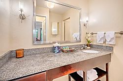 Plantation Hale Suites C16