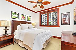 Beach Villas at Ko Olina (Poolside Suite OT)
