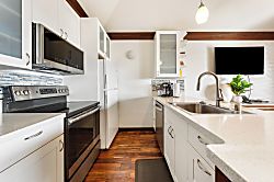 Kiahuna 125 (Building 18)