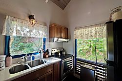 Hawaiian Chic Crater Retreat