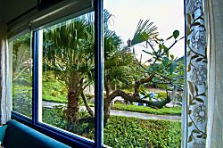 Hawaiian Chic Crater Retreat