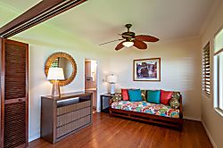 Hanalei Colony Resort K4  - second bedroom or work space - The second bedroom has a twin size day bed, as well as a tw