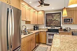 Hale Hui Kai 106 - Private kitchen