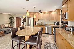 Hale Hui Kai 106 - Private kitchen