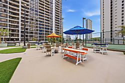 Waikiki Banyan 6th Floor Unit