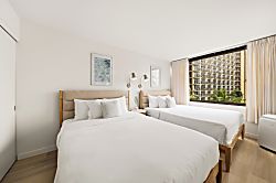 Waikiki Banyan 6th Floor Unit