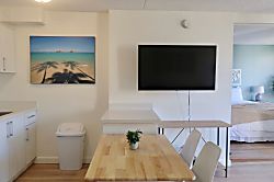 Waikiki Banyan 6th Floor Unit