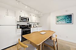 Waikiki Banyan 6th Floor Unit