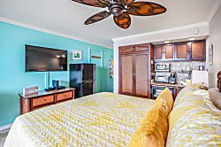 Islander On The Beach 252