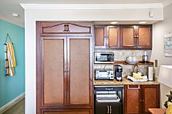 Islander On The Beach 252