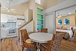 Sealodge Top Floor Ocean View Condo Princeville