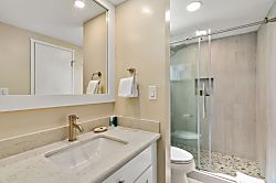 Sealodge Top Floor Ocean View Condo Princeville