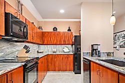 Kanaloa at Kona, Condo 3301