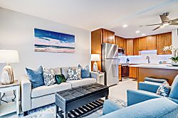 Sugar Beach Resort PH27 - Living area