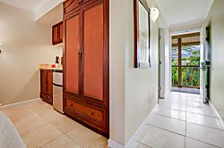 Islander on the Beach 367