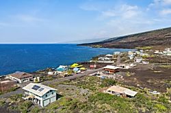 Aloha Awaits at the Southern Belle of Miloli'i