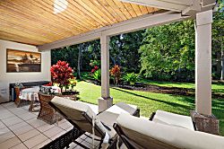 Surf & Racquet Club 8101