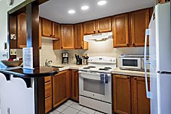 Hanalei Colony Resort C2 - Private kitchen