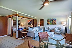 Hanalei Colony Resort C2 - Living area