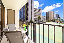 Waikiki Banyan 7th Floor