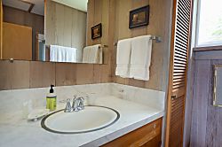 Kaikanani Oceanfront Retreat