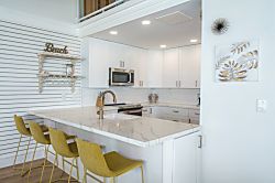 Direct Oceanfront Penthouse