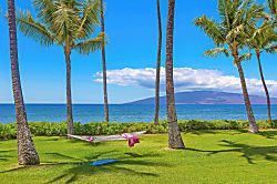 Oceanfront Oasis in Lahaina - Property grounds