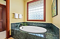 Waiulaula Villa J201