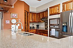 Kahaluu Bay Villas #102