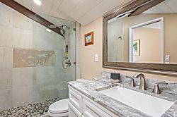 Kanaloa at Kona, Condo 2204