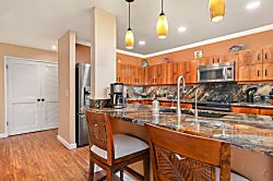 Kanaloa at Kona, Condo 2204