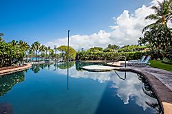 Kahaluu Beach Villas 1-203