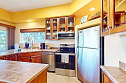 Kahaluu Beach Villas 1-203