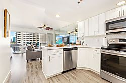 Ilikai Hotel Ocean-Marina View Condo 9th Floor