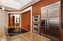 Kolea 11C - You'll love preparing meals with premium stainless-steel appliances, sleek induction cookt