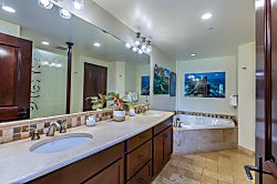 Waipouli Beach Resort E301