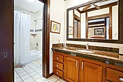 Kiahuna Plantation 98 (Building 16)