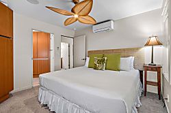 Hale Hui Kai 208 - Room